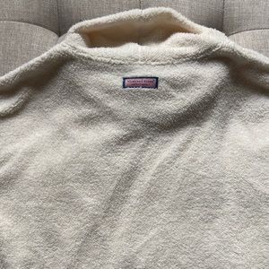 Never worn Vinyard Vines warm sherpa//so comfy for winter!